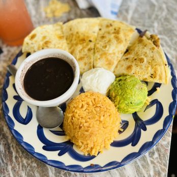 Ambriza - Quesadillas with black beans and rice - Mexican Near Me - Cypress, Texas Ambriza - Quesadillas with black beans and rice - Mexican Near Me - Cypress, Texas