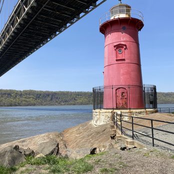 The Little Red Lighthouse - Landmarks & Historical Buildings Near Me - New York, New York The Little Red Lighthouse - Landmarks & Historical Buildings Near Me - New York, New York