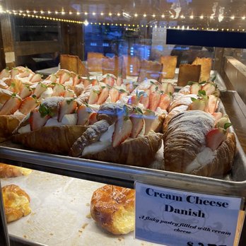 Chateau De Chantilly Cafe - Bakeries Near Me - Chantilly, Virginia