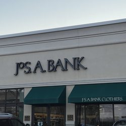 Jos A. Bank - Outside signage