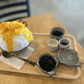 D For Dessert - Mango bingsu - Shaved Ice Near Me - Hollywood, Florida