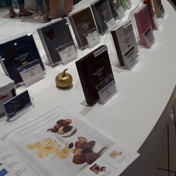 Royce Chocolate - Nama flavors - Chocolatiers & Shops Near Me - Las Vegas, Nevada