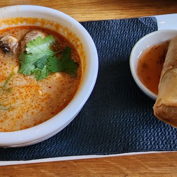 Ayada Thai - Spring Roll with Chicken Tom Yum Soup - Thai Near Me - Elmhurst, New York