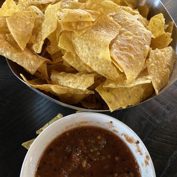 Cantina Laredo - Complimentary chips and salsa - Mexican Near Me - Virginia Beach, Virginia