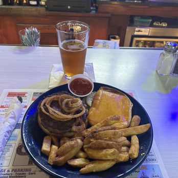 Sheridan's Restaurant and Tavern - Smokey Mountain Burger. - American Near Me - Newton, New Jersey