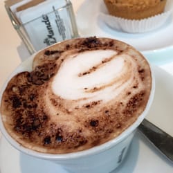 Francesino Caffè - Tortino pere e cioccolato 2€ e cappuccio cacao 1,30€
