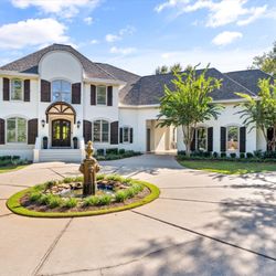Nichole Russell Paulk Blue Heron Realty - no house too big