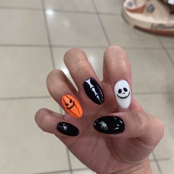 Lee Nails - Halloween nails - Nail Technicians Near Me - Escondido, California