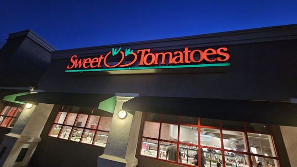 Sweet Tomatoes by null