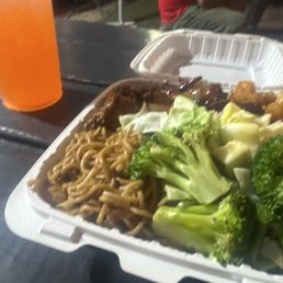 Orange chicken and kung pao chicken Orange chicken and kung pao chicken