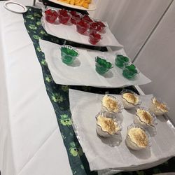 More desserts and fruit