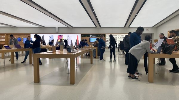 Apple World Trade Center by null