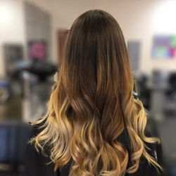 Salon Bleu - Beautiful ombre by Angie
