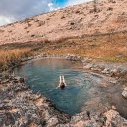 Camp 93 RV Park - Natural hot springs nearby