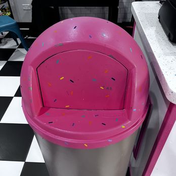 Sugarville - Ice Cream & Frozen Yogurt Near Me - Libertyville, Illinois