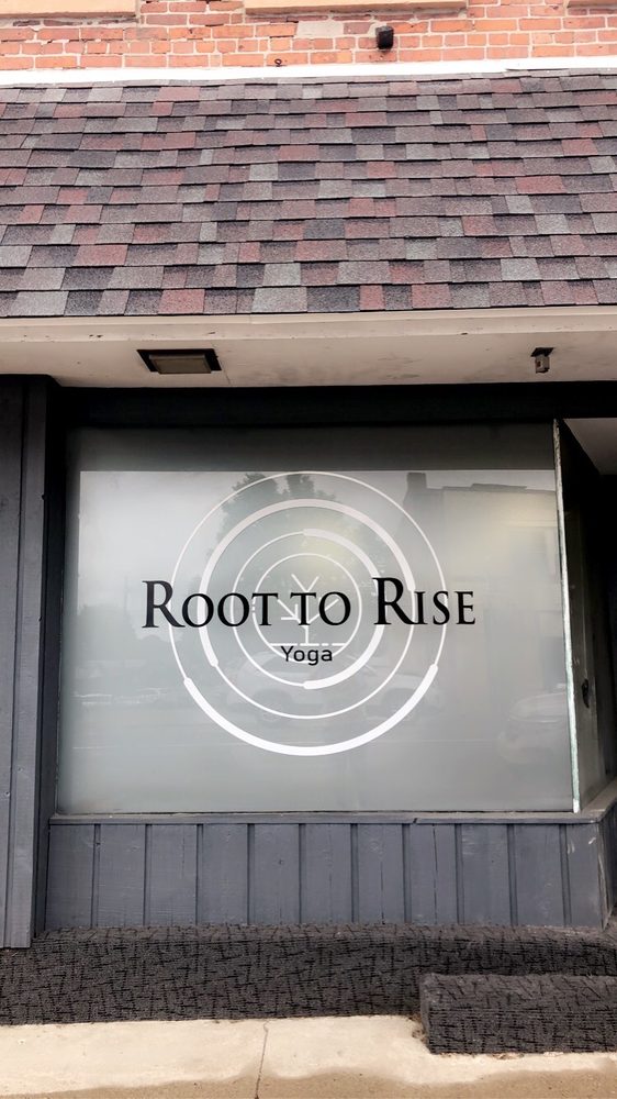 Root to Rise Yoga Logo