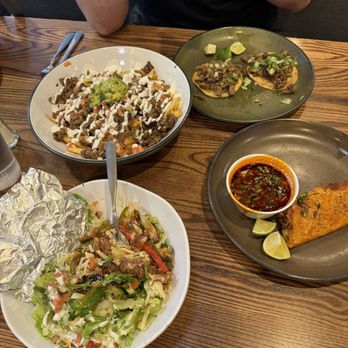 Que Rico - Carne asada fries, que rico bowl, street tacos and birria. - Breakfast & Brunch Near Me - Denver, Colorado Que Rico - Carne asada fries, que rico bowl, street tacos and birria. - Breakfast & Brunch Near Me - Denver, Colorado