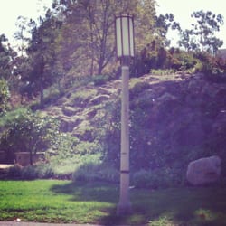 UC Irvine DGC - Typical tape wrapped light pole target at UCI