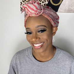 Tier Elegance - Full Glitz and Glam