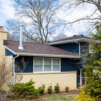Sun Vault Roofing - Northside home (front) - Landmark Pro Burnt Sienna - Roofing Near Me - Madison, Wisconsin Sun Vault Roofing - Northside home (front) - Landmark Pro Burnt Sienna - Roofing Near Me - Madison, Wisconsin