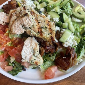 Bluestone Restaurant  - Chicken & Avocado Salad - American Near Me - Timonium, Maryland