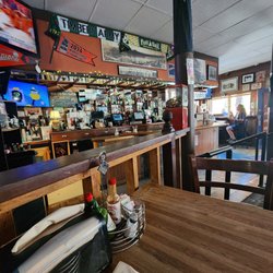 Nob Hill Bar & Grill