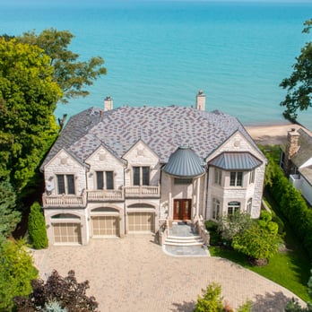 Aerial Assistant - Aerial photography of a home for sale in Winnetka, IL by www.AerialAssistant.com - Video/Film Production Near Me - Chicago, Illinois