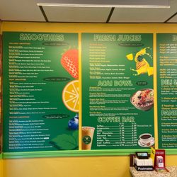 Smoothie, juice, açaí and coffee menu.