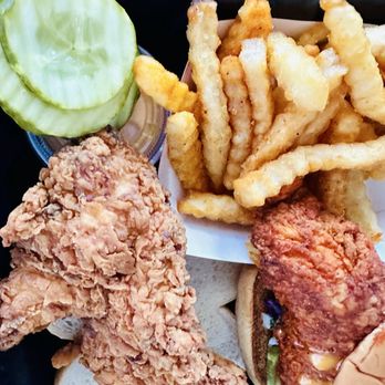 Dave's Hot Chicken - Chicken Shop Near Me - Sparks, Nevada