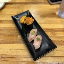 Oao Sushi Go - Uni & toro nigiri