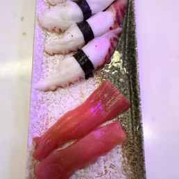 Tuna and octopus. Good rice to fish ratio.