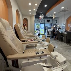 Glamour Nail Bar - Tempe - Massage chairs