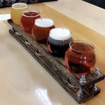 Wander Brewing - Flight of super tasty beers - Breweries Near Me - Bellingham, Washington
