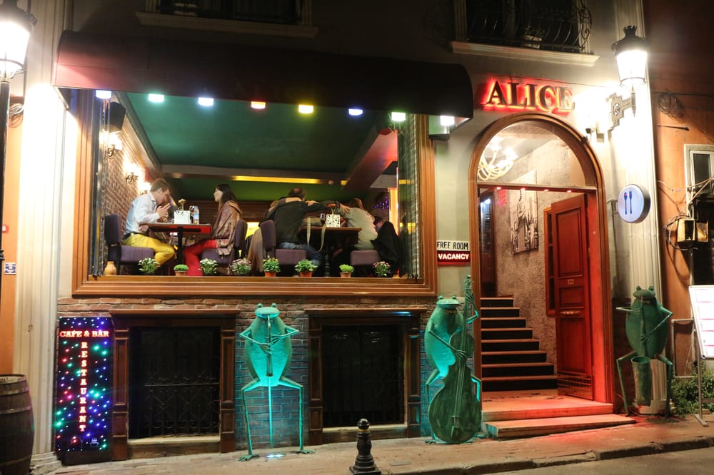 Alice Pub Restaurant