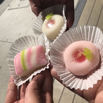 Fugetsu-Do - Candy Stores Near Me - Los Angeles, California Fugetsu-Do - Candy Stores Near Me - Los Angeles, California