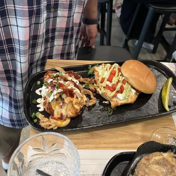 The Goat Pflugerville - Chicken sandwich - Bars Near Me - Pflugerville, Texas The Goat Pflugerville - Chicken sandwich - Bars Near Me - Pflugerville, Texas
