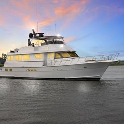 Atomic Tuna Yacht - Perfect for family and friends