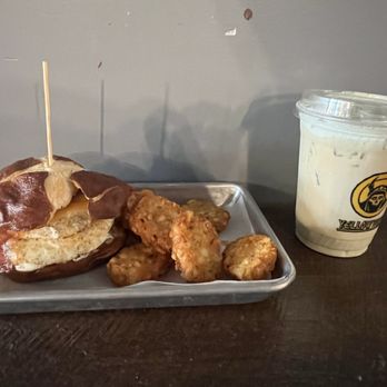 Yellow King Brews - Coffee & Tea Near Me - Wallingford, Connecticut Yellow King Brews - Coffee & Tea Near Me - Wallingford, Connecticut
