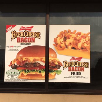 Hardee's - Beef is natural, but everything else is artificially manufactured. Are they trying to appeal to beer drinkers? Stupid. - Fast Food Near Me - Jackson, Tennessee