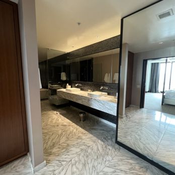 Hyatt Regency Tysons Corner Center - 06/06/2023 Plaza Suite - Hotels Near Me - Tysons, Virginia