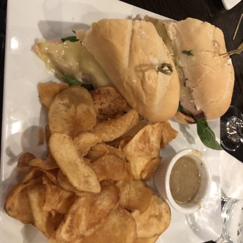 Pier 500 - Chicken sandwich - American Near Me - Hudson, Wisconsin