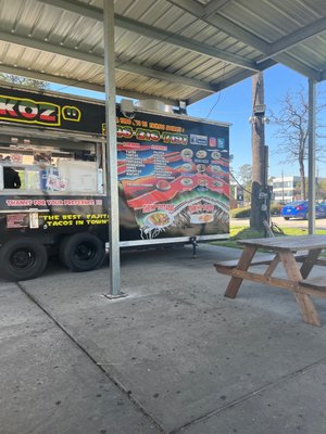 Loz Lokoz Takoz (Food Truck) by null