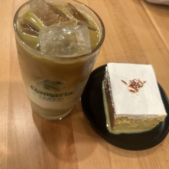 Qamaria Yemeni Coffee - Pistachio ice coffee and saffron cake - Coffee & Tea Near Me - Riverside, California