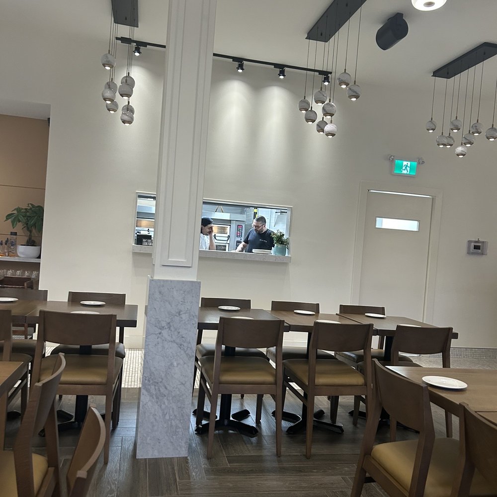 Mezza Notte Trattoria - Inside - Italian Near Me - Toronto, Ontario Mezza Notte Trattoria - Inside - Italian Near Me - Toronto, Ontario