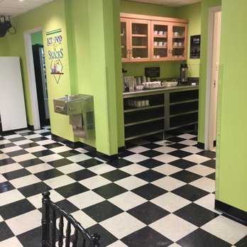 Higher Ground Hotel - Coffee and tea - Hotels Near Me - Independence, Missouri