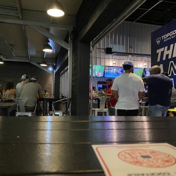 Knockout Sports Bar - people in a sports bar - Sports Bars Near Me - Fort Worth, Texas