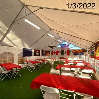 Gringo's - Gringo's large covered heated interior sitting area - Food Stands Near Me - Quartzsite, Arizona