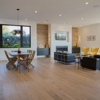 Venice designer - Wood floors in living room - General Contractors Near Me Venice designer - Wood floors in living room - General Contractors Near Me