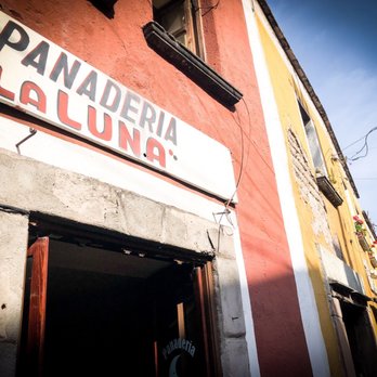 Panadería La Luna - Exterior - Bakeries Near Me - Guanajuato, GUA Panadería La Luna - Exterior - Bakeries Near Me - Guanajuato, GUA