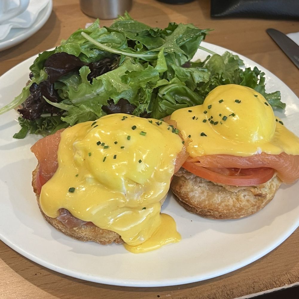 Poppy + Rose - Smoked Salmon Eggs Benedict - Breakfast & Brunch Near Me - Los Angeles, California